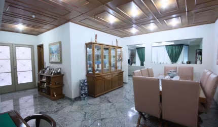 Sobrado com 4 quartos à venda em Vila Romana - SP