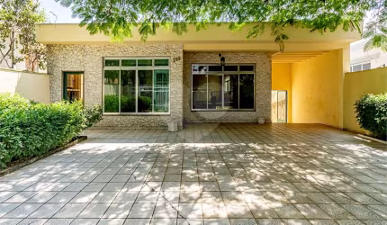 Casa térrea com 3 quartos à venda ou para locação em Vila Hamburguesa - SP