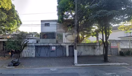 Sobrado com 4 quartos à venda em Vila Madalena - SP