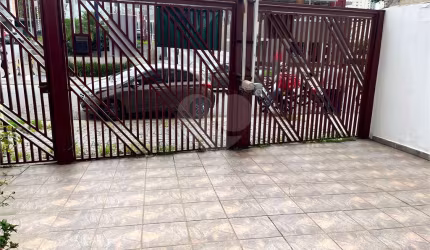 Casa térrea com 3 quartos à venda em Vila Romana - SP