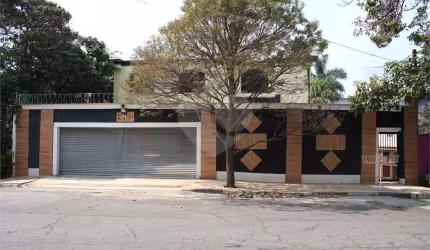 Sobrado com 4 quartos à venda ou para locação em Vila Ida - SP