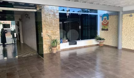 Sobrado com 4 quartos à venda em Vila Hamburguesa - SP