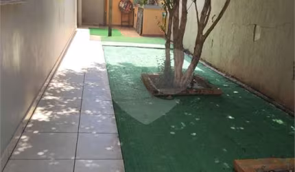 Casa térrea com 3 quartos à venda em Vila Ipojuca - SP
