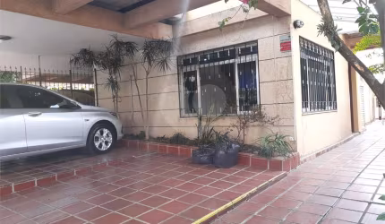 Sobrado com 3 quartos à venda em Vila Ipojuca - SP