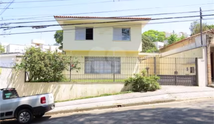 Sobrado com 4 quartos à venda em Alto De Pinheiros - SP