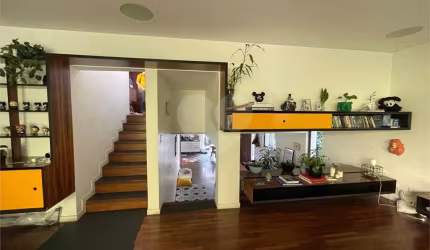 Casa com 3 quartos à venda ou para locação em Vila Romana - SP