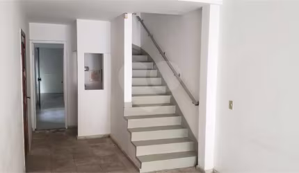 Casa com 2 quartos à venda ou para locação em Pinheiros - SP