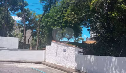 Casa de vila com 2 quartos à venda em Alto De Pinheiros - SP