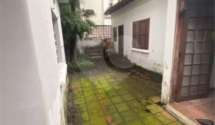 Casa térrea com 6 quartos à venda ou para locação em Perdizes - SP
