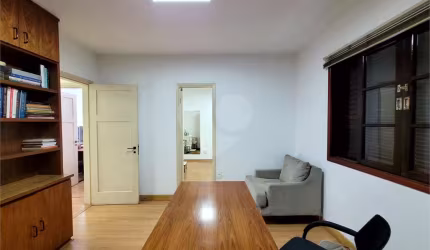 Sobrado com 2 quartos à venda ou para locação em Pinheiros - SP