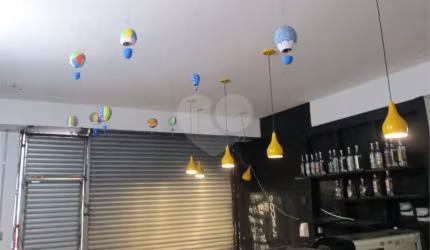 Galpão à venda ou para locação em Pinheiros - SP