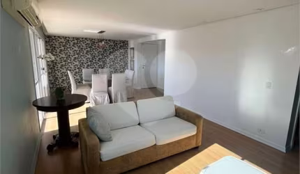Apartamento com 3 quartos à venda ou para locação em Pinheiros - SP