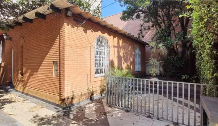 Casa com 1 quartos à venda ou para locação em Lapa - SP