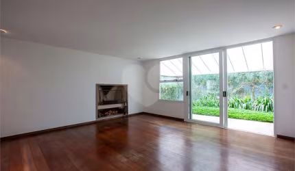 Casa térrea com 4 quartos à venda em Vila Ida - SP