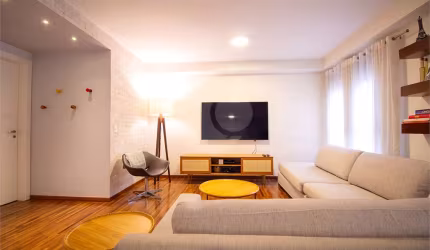 Apartamento com 3 quartos à venda ou para locação em Alto Da Lapa - SP