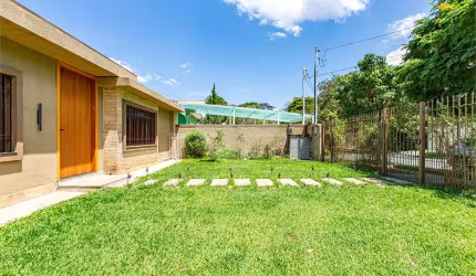 Casa térrea com 3 quartos à venda em Bela Aliança - SP