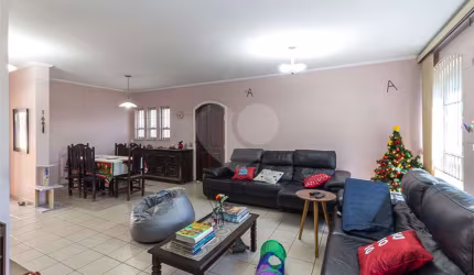Sobrado com 4 quartos à venda em Vila Ipojuca - SP