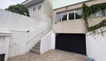 Sobrado com 3 quartos à venda ou para locação em Vila Madalena - SP