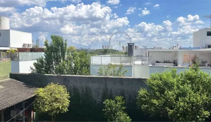 Sobrado com 4 quartos à venda em City Boaçava - SP