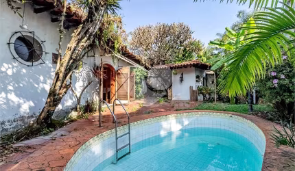 Casa térrea com 4 quartos à venda em Alto De Pinheiros - SP
