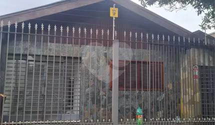 Casa térrea com 3 quartos à venda em Instituto De Previdência - SP
