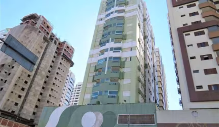 Apartamento com 75,00 m², Sacada com Churras,  2 Vagas, Novo Centro, Maringá