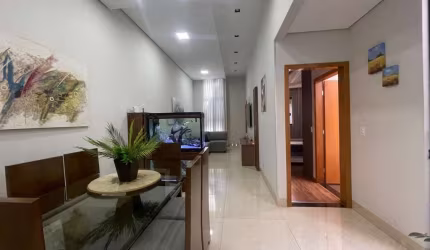 Casa Semi mobiliada á venda no Jardim Imperial em Maringá