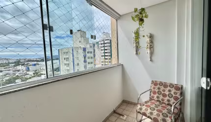 Apartamento amplo com 03 quartos e 01 vaga de garagem no bairro de Campinas/São José.