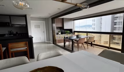 Apartamento com 115 m² no bairro Estreito, com 03 quartos. 01 suíte e 02 vagas de garagem!