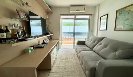 Apartamento com 2 quartos sendo 1 suíte, no centro de Florianópolis