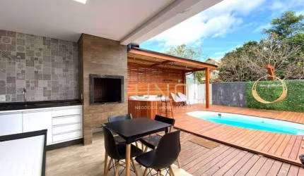 Casa com 4 dormitórios à venda, 225 m² por R$ 2.600.000,00 - Jurerê - Florianópolis/SC