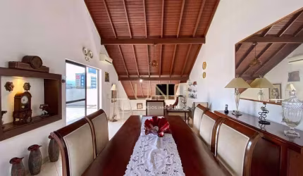 Cobertura com 3 dormitórios à venda, 274 m² por R$ 1.600.000,00 - Centro - Florianópolis/SC