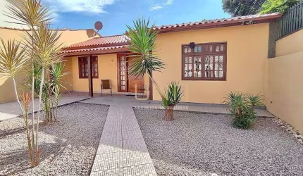 Casa com 4 dormitórios à venda, 150 m² por R$ 1.000.000,00 - Balneário - Florianópolis/SC