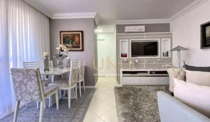 Apartamento com 2 dormitórios à venda, 74 m² por R$ 690.000,00 - Estreito - Florianópolis/SC