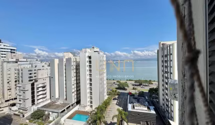 Excelente apartamento com planta ampla, 03 dormitórios sendo uma suíte, vista para o mar.