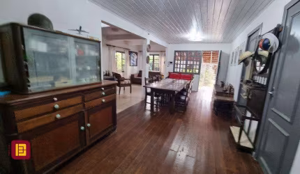 Casa Residencial em Sambaqui