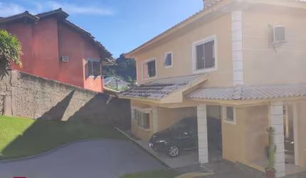 Casa Residencial em Centro