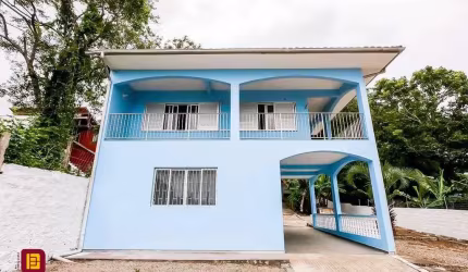 Casa Residencial em Centro