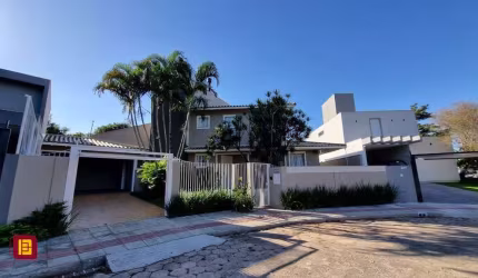 Casa para venda - Lagoa da Conceição 4 Suítes