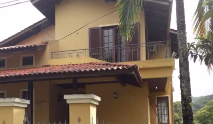 Casa com 4 Dormitórios na Lagoa da Conceição
