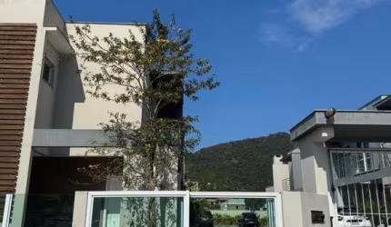 Casa em Condomínio em Ribeirão Da Ilha