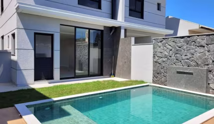 Casa Residencial em Ingleses do Rio Vermelho