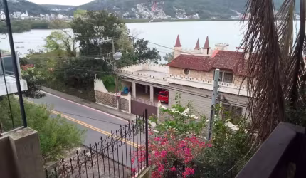 Casa Residencial em Saco Dos Limões