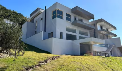 Casa em Condomínio em Ingleses