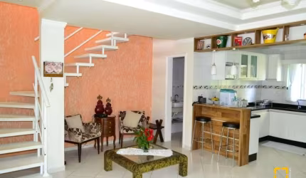 Sobrado Residencial em Ingleses do Rio Vermelho