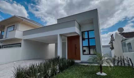 Casa de alto padrão em condomínio fechado