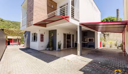 Casa em Condomínio em Ribeirão Da Ilha