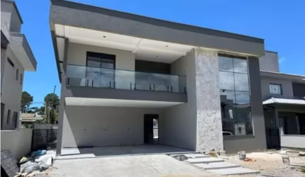 Casa com 4 quartos