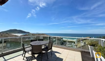 Luxuosa Cobertura à Venda no Costão do Santinho em Florianópolis SC