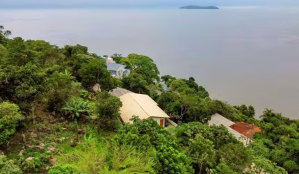 Terrenos Residenciais em Sambaqui